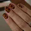 Uñas Postizas de Presión con Gradiente Estampado de Leopardo Marrón Ámbar Venta al por Mayor Cuadradas Cortas Pegatinas de Uñas Retro Uñas Postizas Removibles Venta al por Mayor