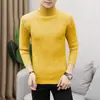 Suéter de cuello alto liso para hombre de otoño e invierno transfronterizo, estilo coreano ajustado, jersey de punto base a rayas para hombres jóvenes