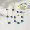 Traje de flor de cinco pétalos de acero inoxidable titanio acero pendientes de cinco pétalos pulsera collar al por mayor trébol de cinco hojas collar de flor de ciruelo juego de tres piezas