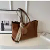 Bolsa Versátil Retro de Grande Capacidade para Mulheres 2026 Nova Moda Outono Estudante Bolsa de Ombro Tote Bolsa para o Dia a Dia