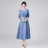 Vestido elegante e refinado de comércio exterior para mulheres 2026, estilo japonês e coreano, cor sólida simples, vestido de mãe para banquete de casamento, fornecimento do fabricante