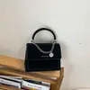Bolsa de Mão Versátil Nova Outono 2026 Transfronteiriça Moda Versátil High-end para o Dia a Dia Simples Ombro Transversal