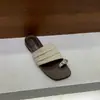 Sandalias Retro Coreanas Abiertas para Mujer Verano 2026 Hebilla Metálica Mate Estilo Birkenstock para Viajar Diarias al Aire Libre Sandalias