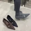 Sapatos de Salto Alto Peludos Cinza de Lã com Bico Apontado Novo Estilo 2026 para Mulheres, Scarpin de Salto Agulha para o Dia a Dia, com Bico Baixo e Acabamento em Camurça