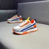 Sapatos masculinos, coleção outono 2026: novo design de cabedal em couro, estiloso e versátil para estudantes, casual e esportivo, com sola grossa para altura extra, e o moderno estilo "dad shoe"