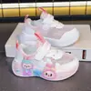 Zapatillas Deportivas de Dibujos Animados para Niñas 2026 Primavera y Otoño Estilo Coreano Zapatillas de Malla para Estudiantes Infantil Zapatos Casuales para Niños