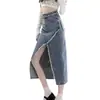 Saia Jeans Feminina de Cintura Alta Emagrecedora com Fenda Lateral Irregular, Borda de Pelo Retro de Primavera, Saia em Linha A de Comprimento Médio