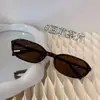 Óculos de Sol Estilo Nerd com Armação Estreita Tr90 para Mulheres, Retro Oval Y2K Armação Pequena Preta Protetor Solar Óculos de Sol Anti-UV