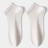 Calcetines cortos de malla ultradelgados de verano para mujer, calcetines de aire acondicionado antibacterianos y resistentes al olor, calcetines de color liso clásicos, industria de calcetines Zhuji