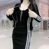 Vestido de traje retro chic estilo Hong Kong para mujer, abrigo fino de primavera y otoño ajustado, vestido de tirantes, conjunto de dos piezas elegante y que rejuvenece
