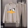 Conjunto casual de dos piezas para otoño e invierno, estampado, manga larga y pantalón largo, talla grande, corte holgado, un conjunto deportivo elegante para hombre