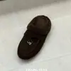 Chinelo Feminino de Lã de Cordeiro com Fivela Maillard Retrô, Lançamento de Inverno, Slip-on Preguiçoso, Solado Macio, Chinelos Casuais Versáteis