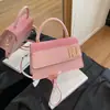 Bolsa Pequena Quadrada de Alto Valor Nova Outono 2025 Moda Simples Versátil Tendência Ombro Único Transversal Transfronteiriça