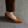 Zapatos de vestir de cuero para mujer, súper cómodos, estilo retro coreano 2026, punta fina, escote bajo, tacón grueso, para commuting, versátiles, zapatos de trabajo, tacón medio