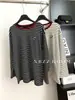 Camiseta de Manga Larga Rayada con Contraste de Animales Bordados Reductora de Edad para Mujer Estilo Coreano Casual Cuello Redondo Camiseta Básica Superior