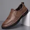 Aliexpress Calçados Masculinos de Couro Transfronteiriços Novo Estilo Sapatos Casuais Diários Masculinos Sapatos Formais para Meia-Idade Sapatos de Pai Sapatos Individuais Masculinos