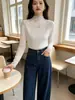 Camisa base de encaje con cuello medio alto y pelo de visón para mujer en otoño e invierno, con ribete de encaje con volantes, corte ajustado, rayas verticales caladas y capa interior de punto
