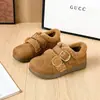9901-2 Retro Plus Terciopelo Grueso Cálido Zapatos de Algodón Mujer 2026 Nuevo Otoño Invierno Suela Suave Ribete de Piel Zapatos Birkenstock Mujer