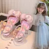 Sandálias infantis 2025 verão novo crianças sola macia moda estilo verão crianças médias e grandes menina pequena sapatos de princesa Elsa