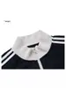 Moletom listrado color-block estilo retrô americano, jaqueta de outono masculina com vibe jovem, jaqueta baseball em malha waffle