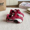 Tênis Esportivo Quente Forrado com Lã para Crianças no Inverno para Meninos Sola Macia Sapatos Infantis Cor Color Block Retrô Versátil para Meninas Sapatos Forrest Gump Antiderrapante