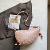Bolsa de Tecido Feminina Tendência 2025 Primavera Nova Nicho Bolsa para Garrafa de Água Transfronteiriça Bolsa de Meia-Lua para Braço Bolsa Transversal Bolsa de Dumpling