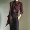 Camisa com lenço removível toque retrô de alta qualidade camisa masculina e feminina temporada outono e inverno senso de design de nicho múltiplos métodos de uso camisa
