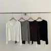Camiseta minimalista de manga longa com botões e colarinho meio aberto, estilo coreano, @Shisanxing R*S, alta qualidade, outono 2026