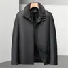 Chaqueta de Cuero para Hombre 2026 Invierno Forro Desmontable de Lana Tres en Uno Para Adultos Mayores Resistente al Viento Cálido Grueso Abrigo