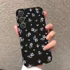 Capa de celular com padrão floral azul artístico para Samsung S23 Ultra, recortes precisos, cobertura total, capa macia de TPU anti-queda