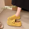 Zapatos Birkenstock huecos estilo retro para mujer, zapatos slip-on transpirables de suela blanda para el verano 2026, zapatos planos versátiles para exteriores