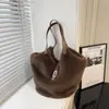 Bolso de Felpa de Gran Capacidad Transfronterizo Otoño e Invierno para Mujer 2026 Nuevo Bolso de Hombro Axila Versátil Bolso Cubo Peludo