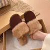 Chinelos Peludos Outono/Inverno 2026, Chinelos Planos Fechados Simples e Confortáveis para Mulheres, para Uso Externo e Doméstico, com Sola Macia, Algodão Não Peludo