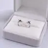 Pendientes Pequeños Exquisitos de Piedra Ojo de Gato de Delfín Diseño Sencillo de Nicho Moda de Lujo Ligero Únicos Versátiles