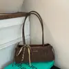 Bolsa de Ombro Moda Retrô para Mulheres 2026 Nova Bolsa Baguete de Couro com Cera de Abelha Bolsa de Mão Tendência Bolsa de Ombro Atacado