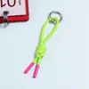 Huayang ofrece accesorios personalizables como colgantes, correas para botellas de agua, cordones para teléfonos móviles y productos portátiles DIY anti-pérdida y anti-caída, disponibles para venta al por mayor directamente del fabricante.