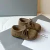 Sapatos pequenos de couro para meninas estilo coreano 2026 Estilo Primavera/Outono Sapatos de princesa de corte baixo para meninas Solado macio Mocassins de condução retrô Sapatos Birkenstock