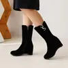 Botas de cuero para mujer con punta redonda de gamuza estilo europeo y americano, cremallera lateral, botines Chelsea, botas cortas de jinete, zapatos de mujer con tacón de cuña alto