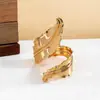 Pulsera de Metal con Rayas Plegadas y Hojas de Estilo Europeo y Americano, Brazalete Abierto Simple Exagerado, Joyería de Mano de Lujo Ligero de Moda para Mujer