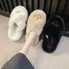Pantuflas peludas de suela gruesa de moda para mujer, estilo elegante, para usar en exteriores, nuevas pantuflas de algodón para el hogar otoño e invierno 2026, estilo INS