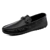 Zapatos de conducción casuales para hombre, diseño de punta redonda en negro y marrón, suela suave, estilo británico simple, zapatos de cuero para hombre, importados