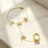 Pulsera de Acero para Dedo con Diseño Floral de Mariposa y Corazón, Pulsera de Acero Simple de Moda, Diseño de Nicho de Lujo Ligero, Transfronteriza de Amazon