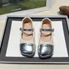 Zapatos de piel para niña 2026 primavera nuevos zapatos infantiles zapatos de princesa de suela blanda para niñas zapatos de vestir de moda modernos