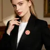 Broche de Perla y Flor Fresca Pétalos Rosas Pin Versátil Accesorio para Traje de Verano Abrigo Corsage Accesorio DIY