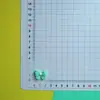 Lazo de amor de color dibujos animados pegamento de crema hecho a mano diy accesorios de resina joyería agujero hebilla de zapatos material bolsa al por mayor