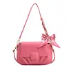 Bolsa popular deste ano feminina 2023 nova moda coreana bolsa de ombro axila Rede popular estilo estrangeiro textura plissada bolsa feminina