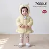 Chaqueta de algodón acolchada de invierno súper linda para niña, abrigo con capucha 3D de estrellas para niña pequeña, ropa de invierno para niños pequeños, elegante abrigo de algodón