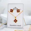 Europa Más Vendido Flor Única de Trébol de Cuatro Hojas Unilateral con Diamantes Blancos en el Centro Estilo Clásico de Moda Collar para Clavícula + Pendientes