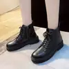 Botas sencillas con forro polar, estilo británico de moda, botines, nuevo estilo Otoño/Invierno 2026, zapatos adelgazantes, tendencia INS, botas Martin para mujer, versátiles