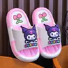 Chinelos da Kuromi para Meninas, Sola Macia e Antiderrapante, Estilo Familiar, Adequado para uma Família de Três, Design de Desenho Animado Anime